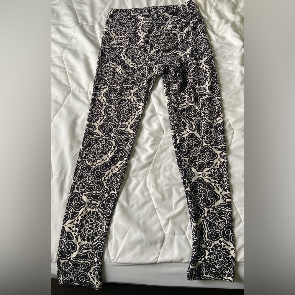 LuLaRoe leggings, one size fits all